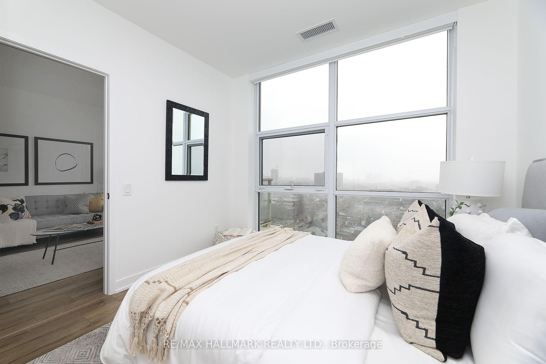 1787 St. Clair Avenue Unit 1111 photo 29