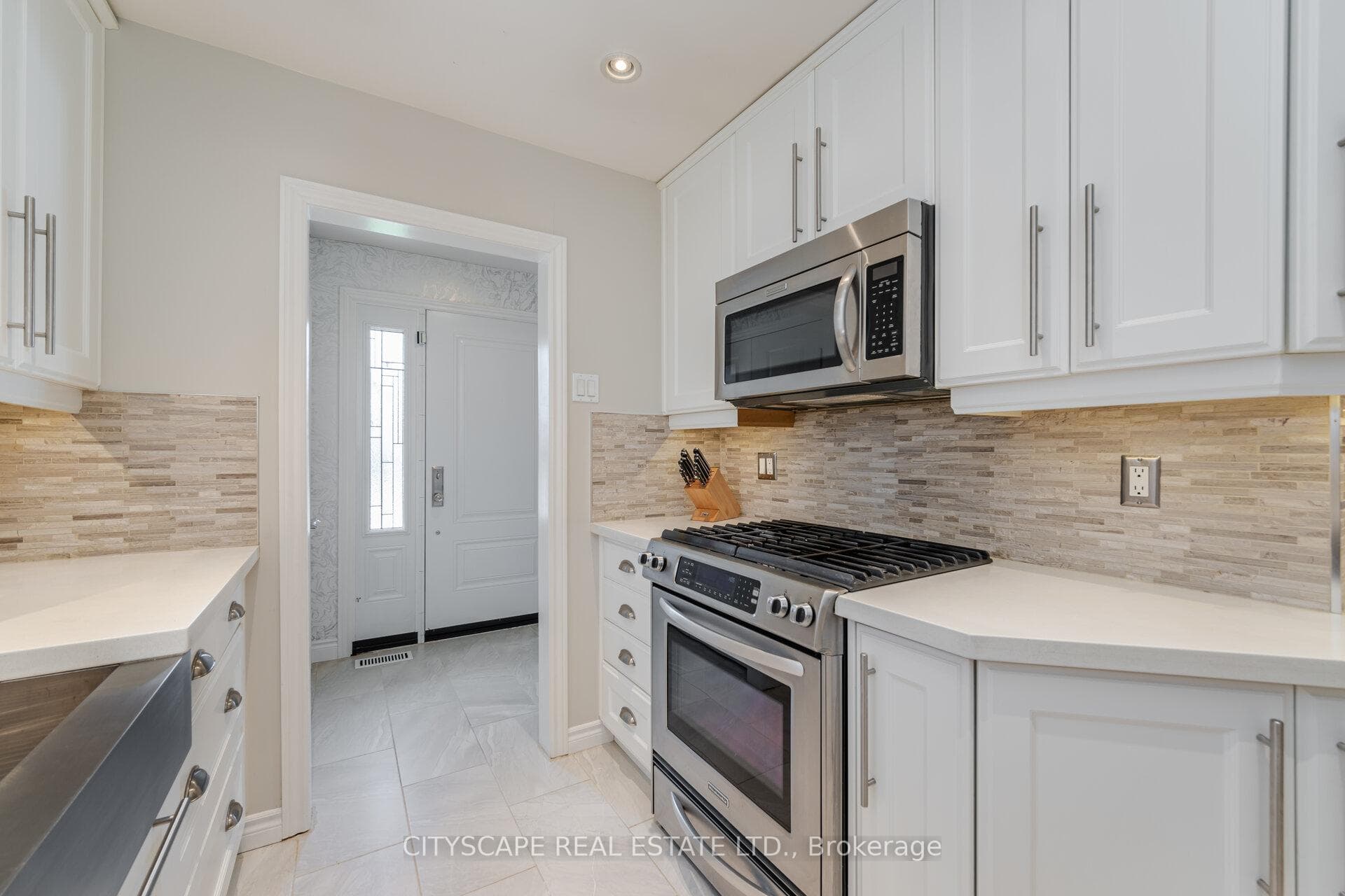 40 Carlyle Crescent photo 16