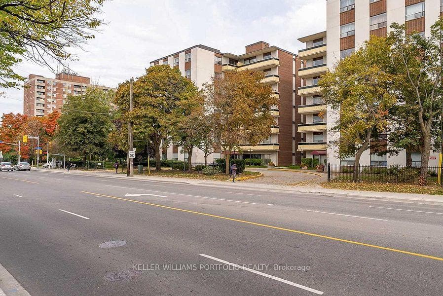 921 Midland Avenue Unit 704 photo 1