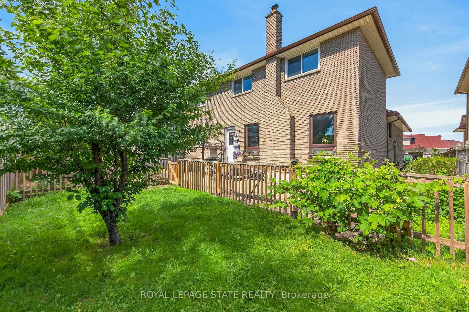 15 Ellen Avenue photo 36