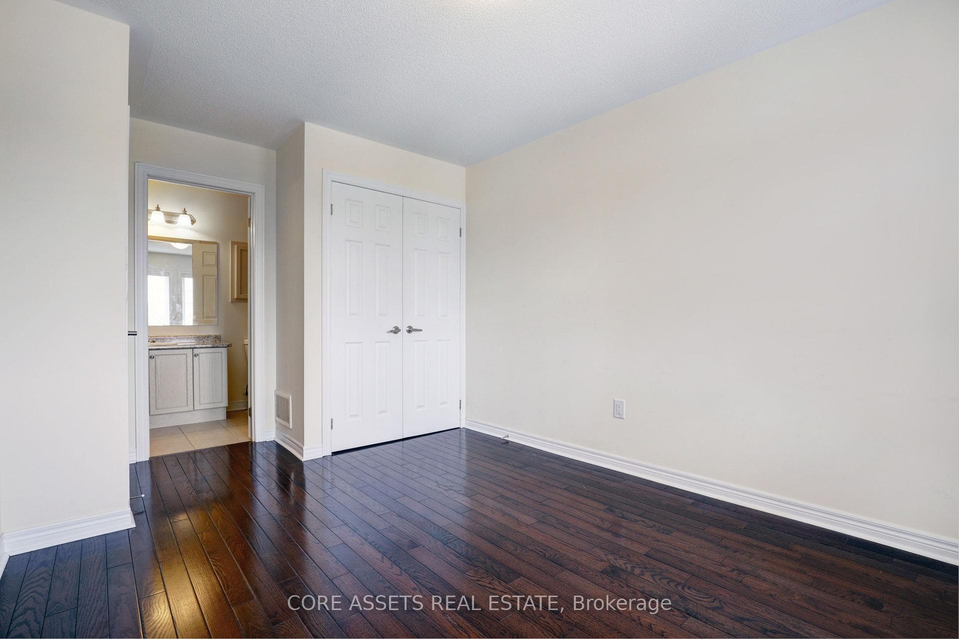 41 Spruce Pine Crescent photo 14