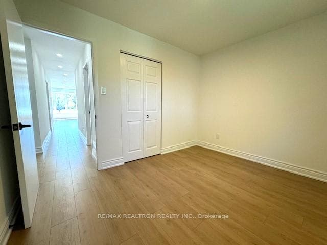 8 Devins Drive photo 18