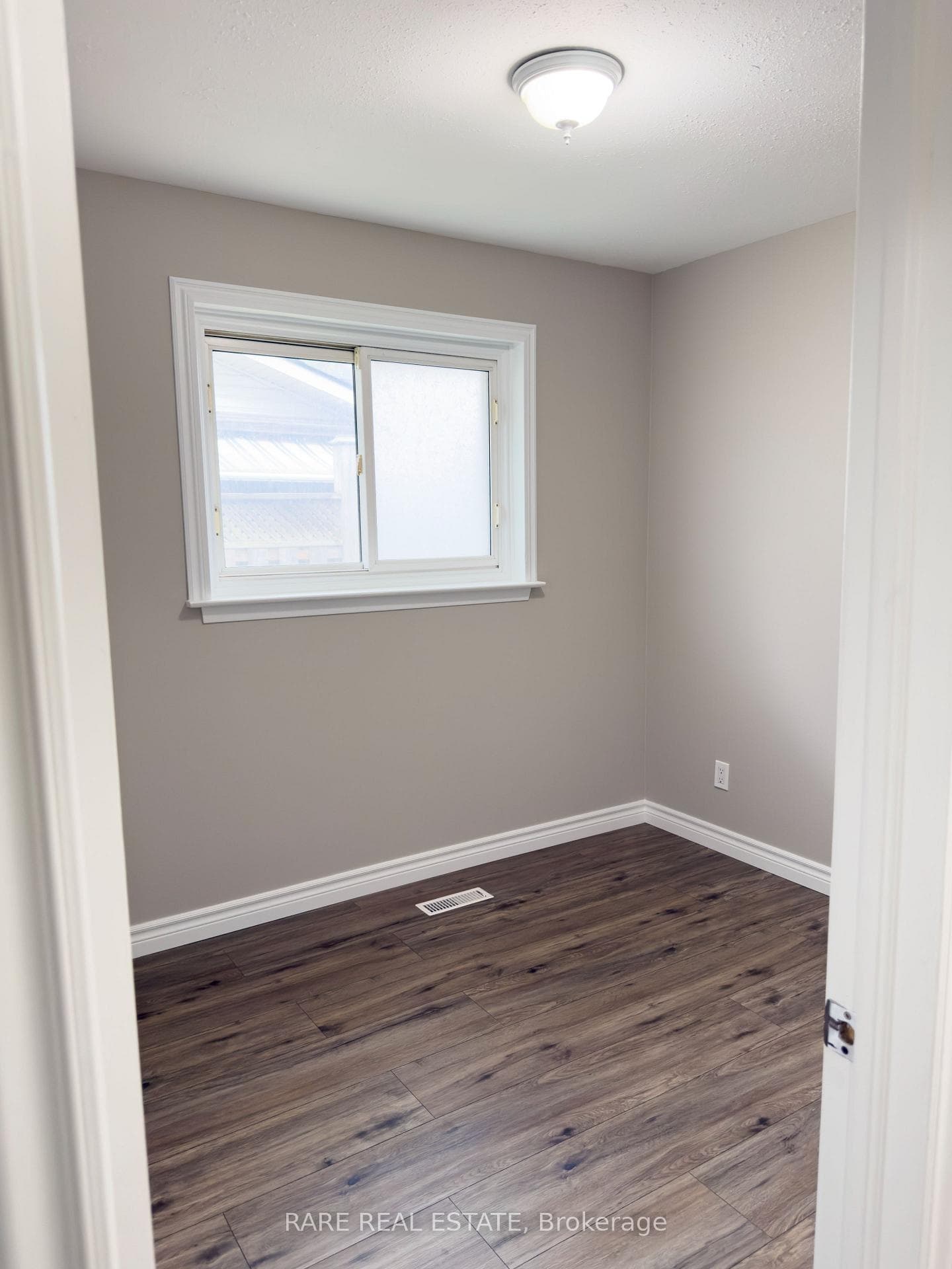 75A Dawson Road photo 20
