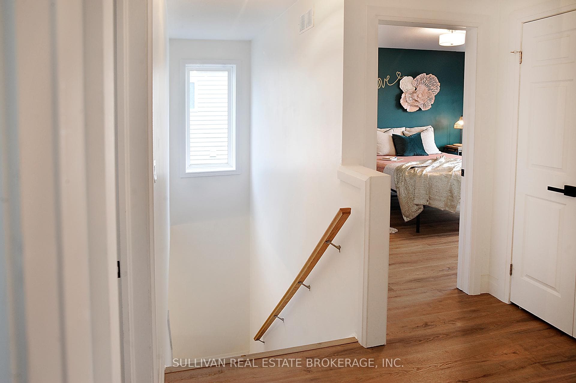 262 Vincent Drive photo 18