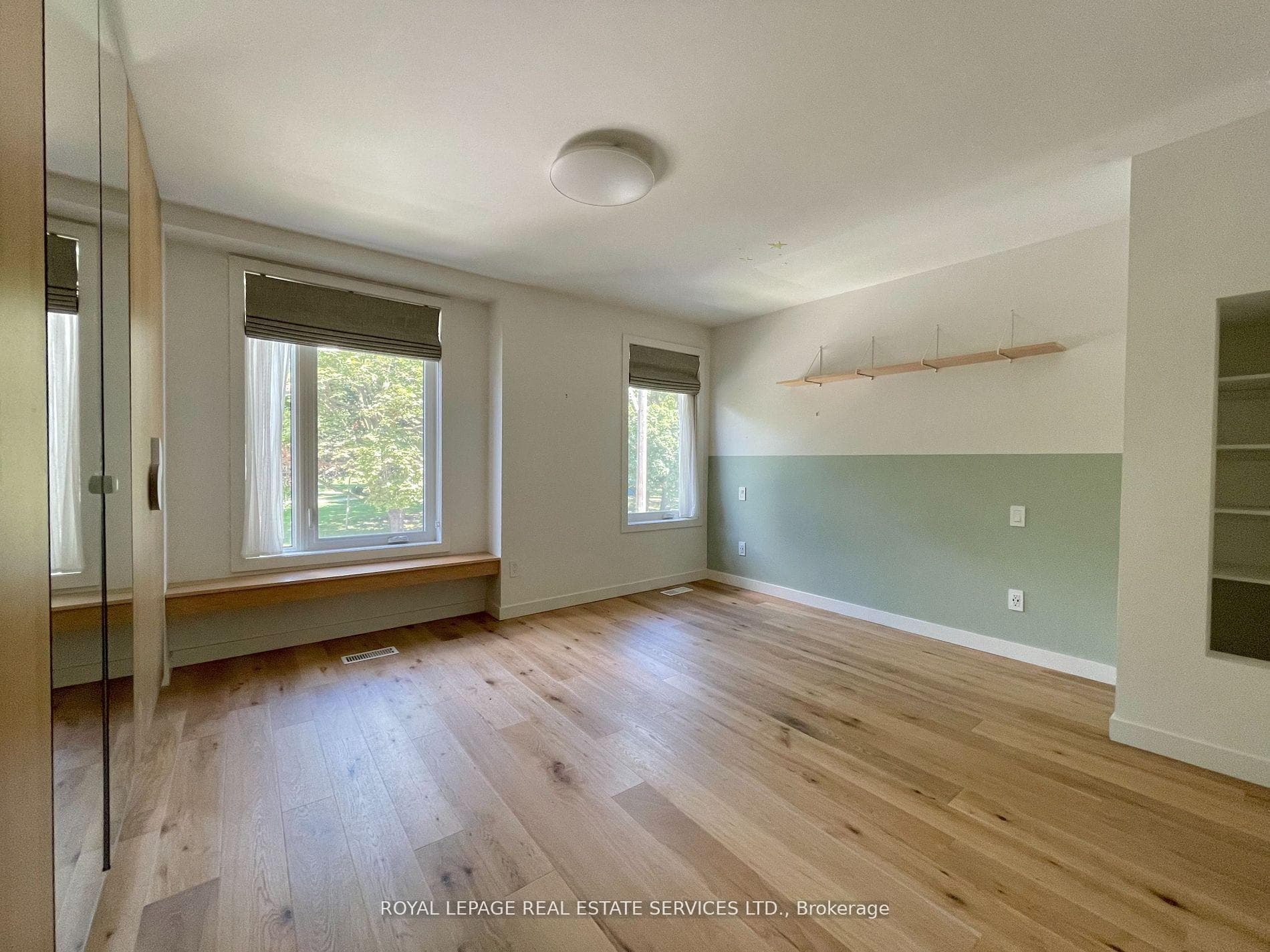 19 Edith Avenue photo 14