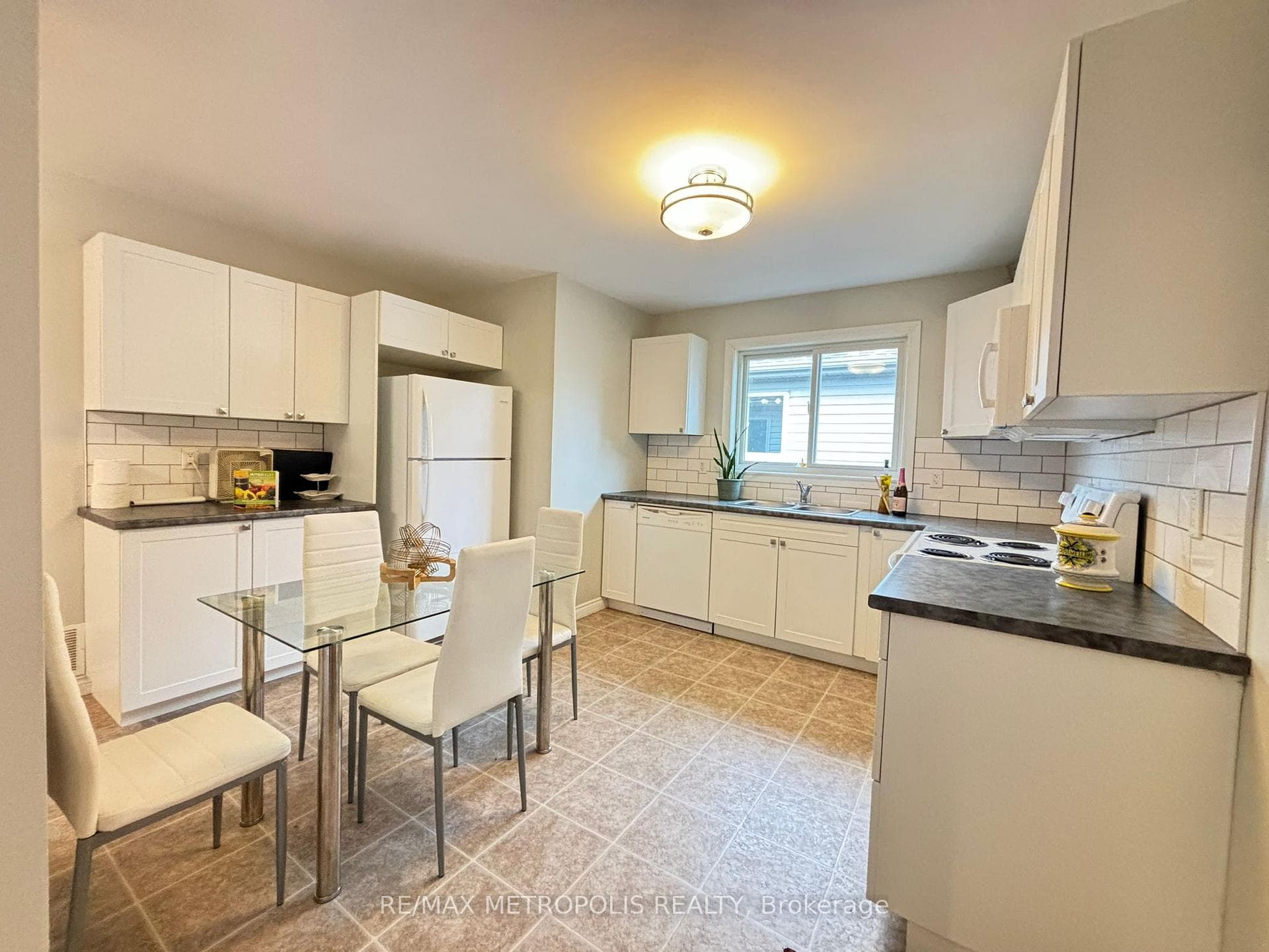 41 Assiniboine Drive photo 6