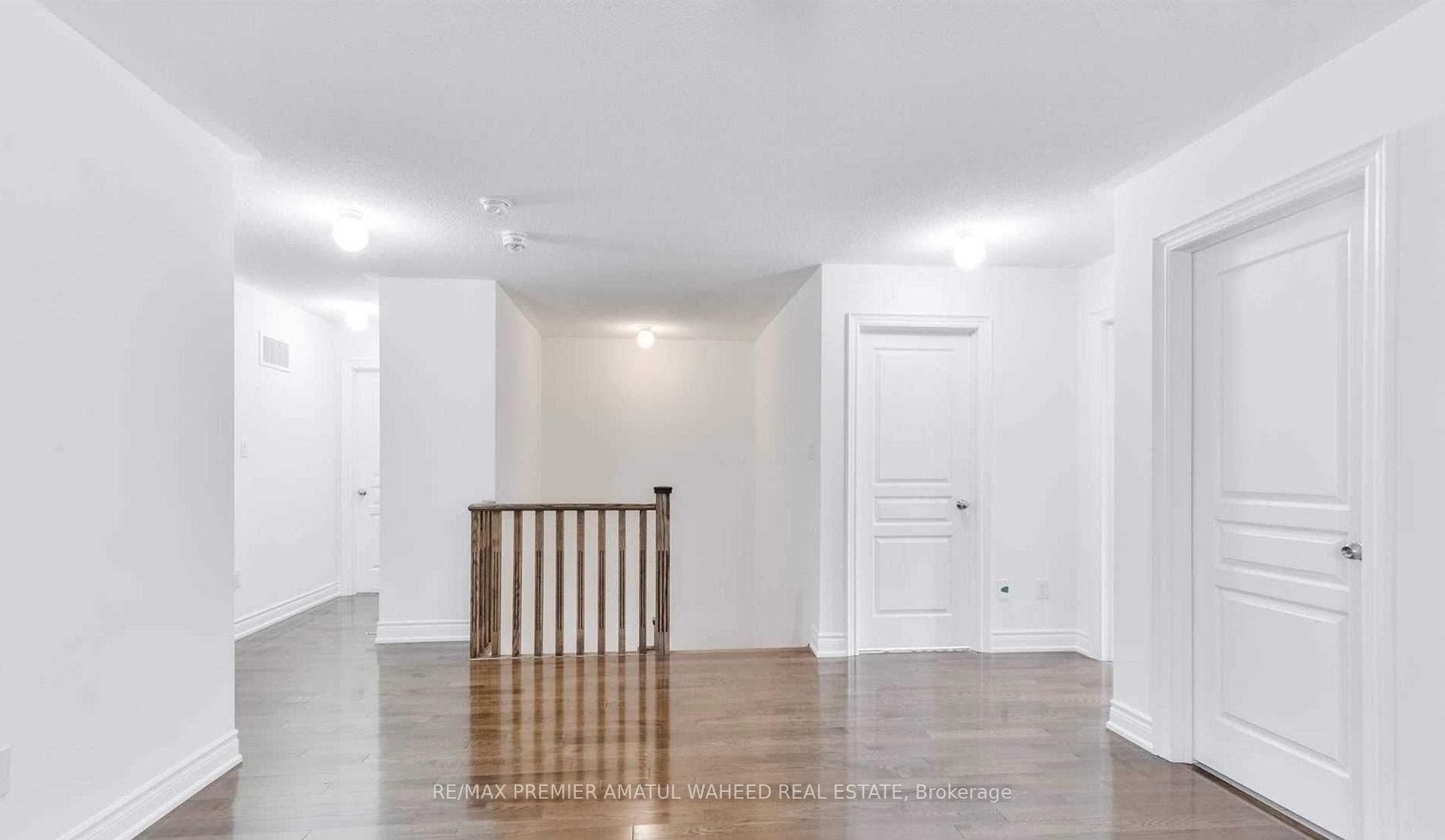 596 Mactier Drive photo 9