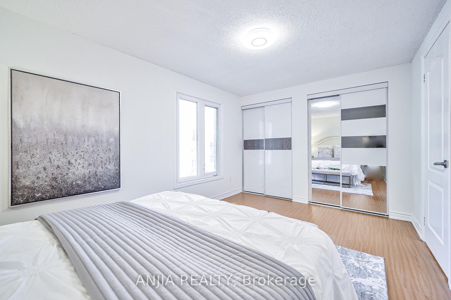 46 Larksmere Court photo 19
