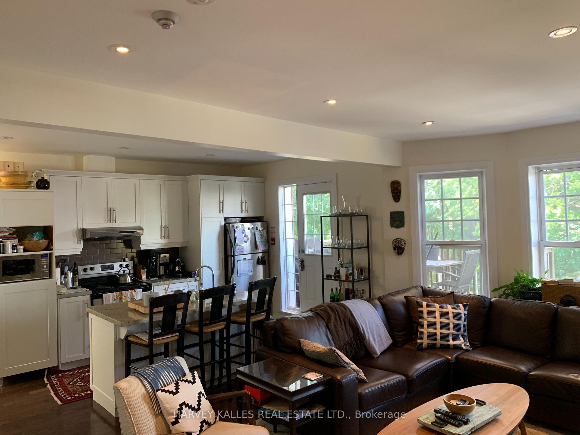 543 Palmerston Boulevard Unit 3 photo 8