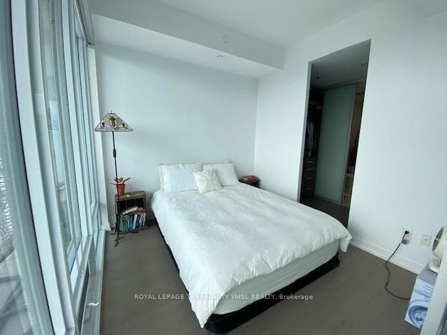 488 University Avenue Unit 2212 photo 13