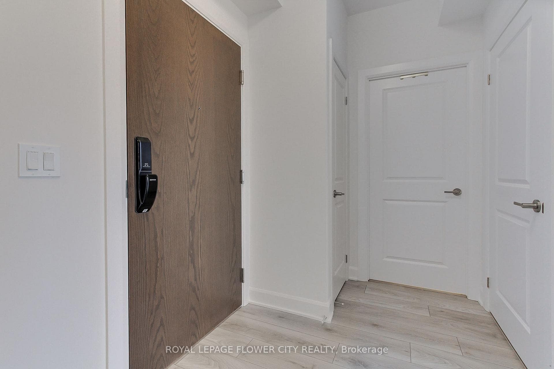 3240 William Coltson Avenue Unit 509 photo 11