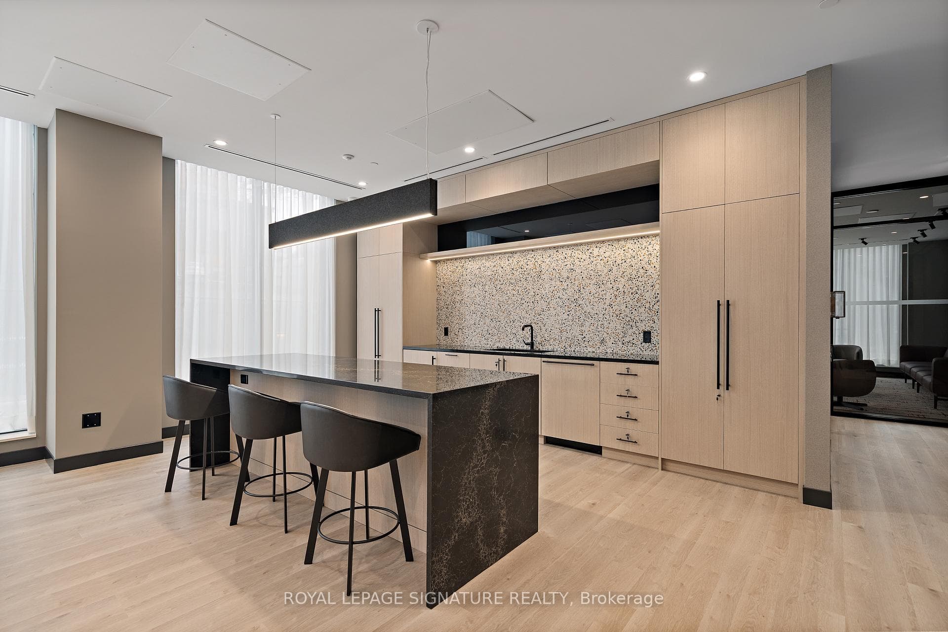 664 Spadina Avenue Unit 313 photo 25