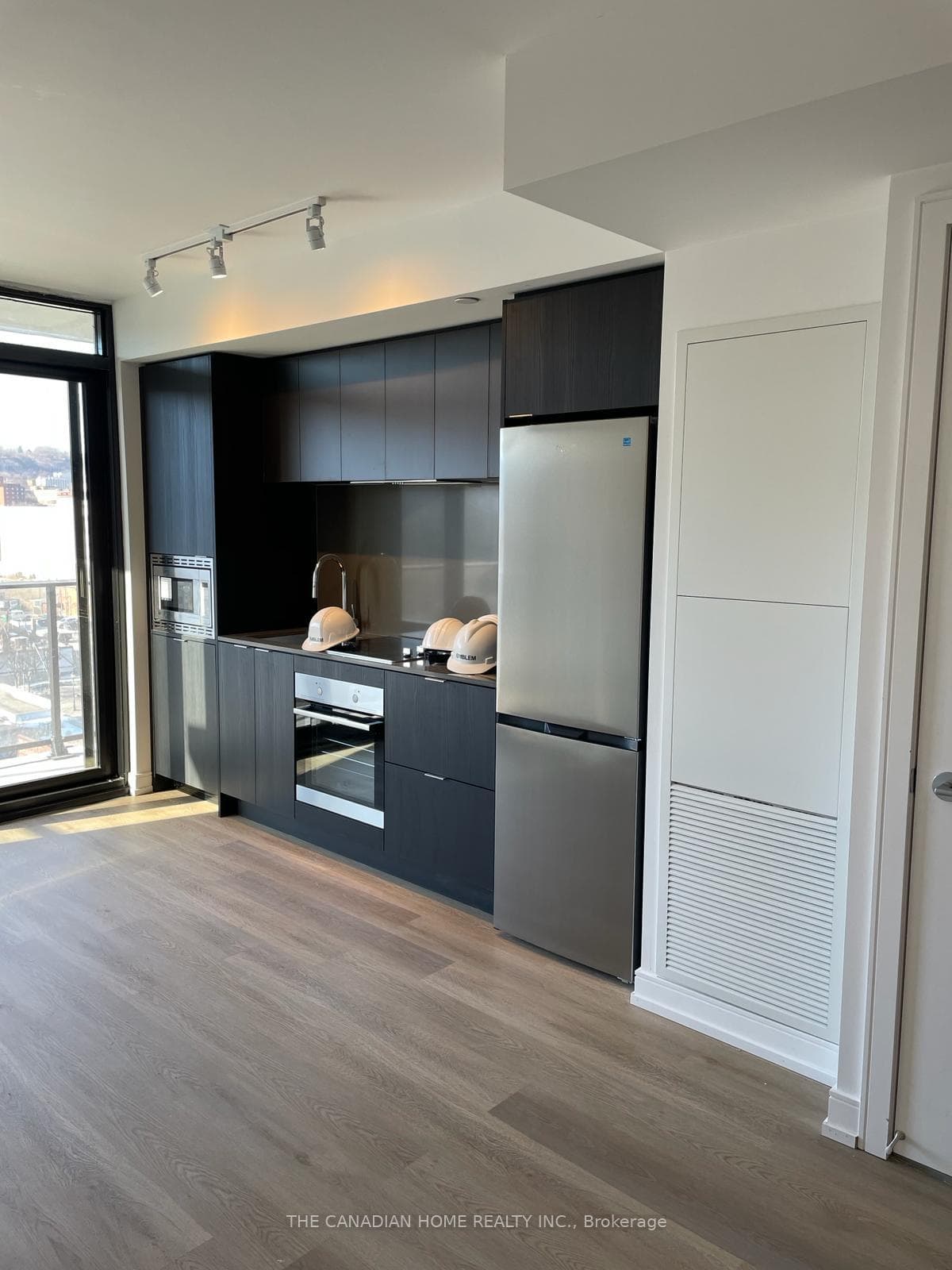 1 JARVIS Street Unit 907 photo 1