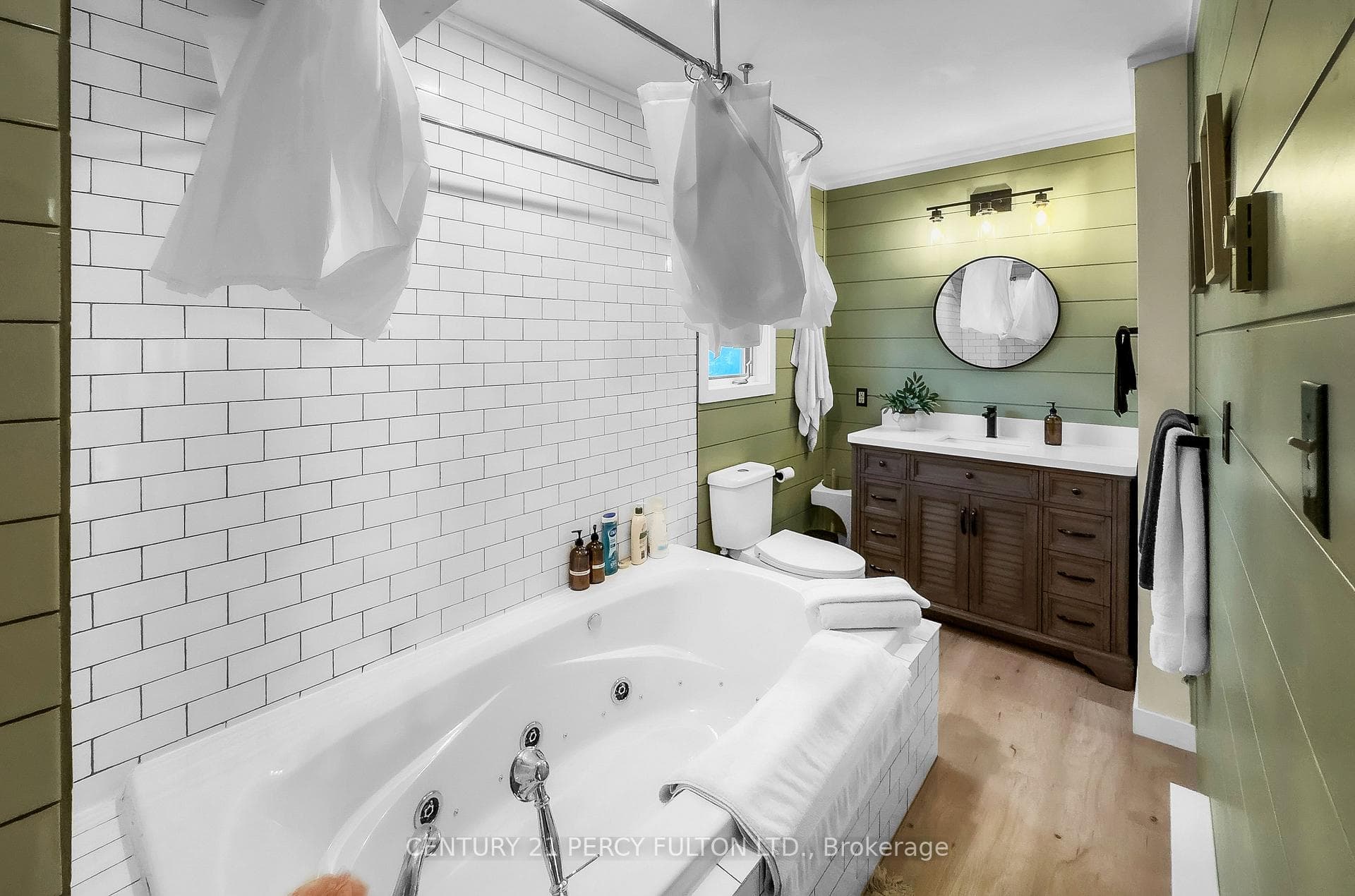 79 BROOK Road photo 33
