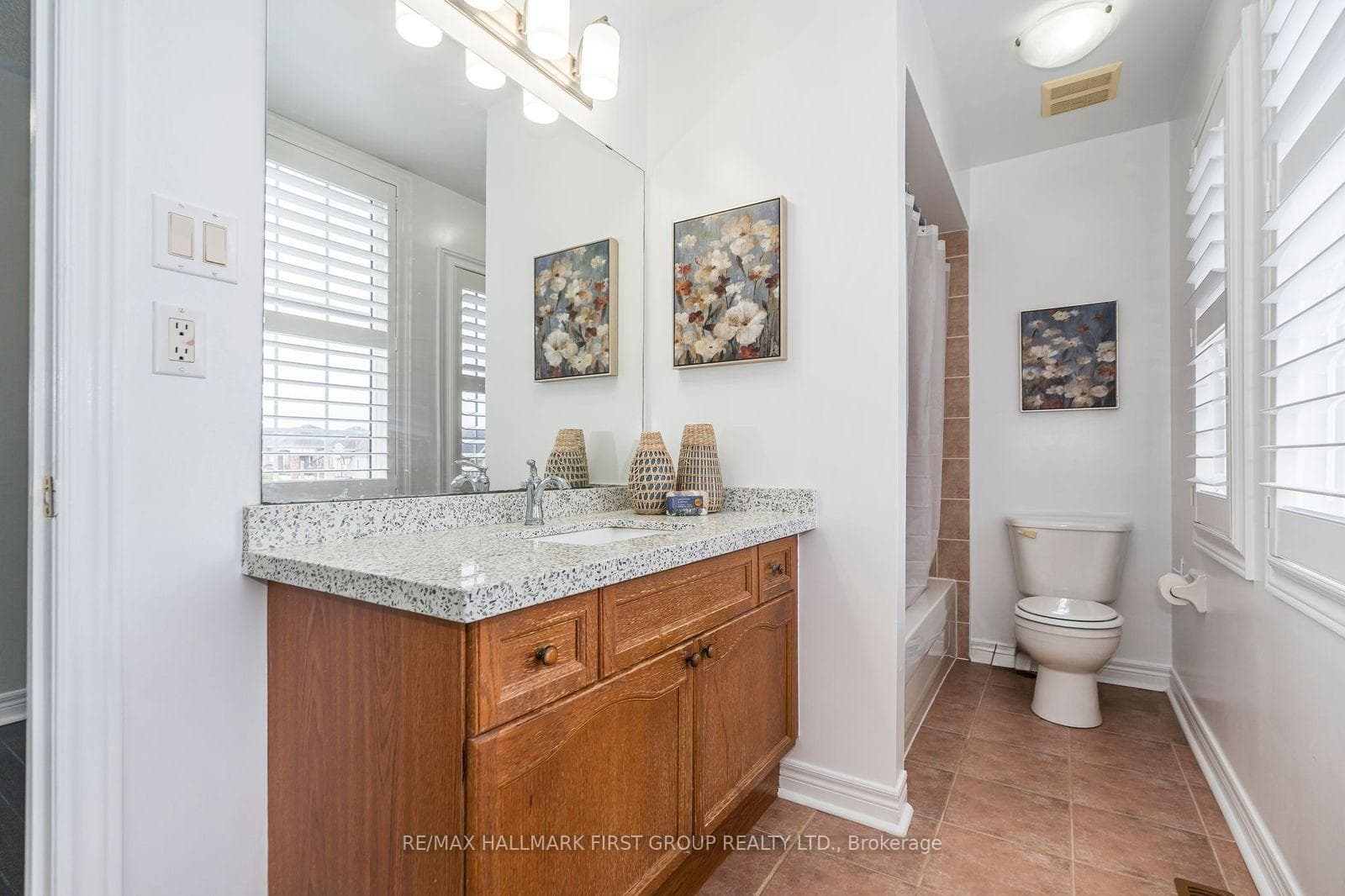 33 Hollier Drive photo 18