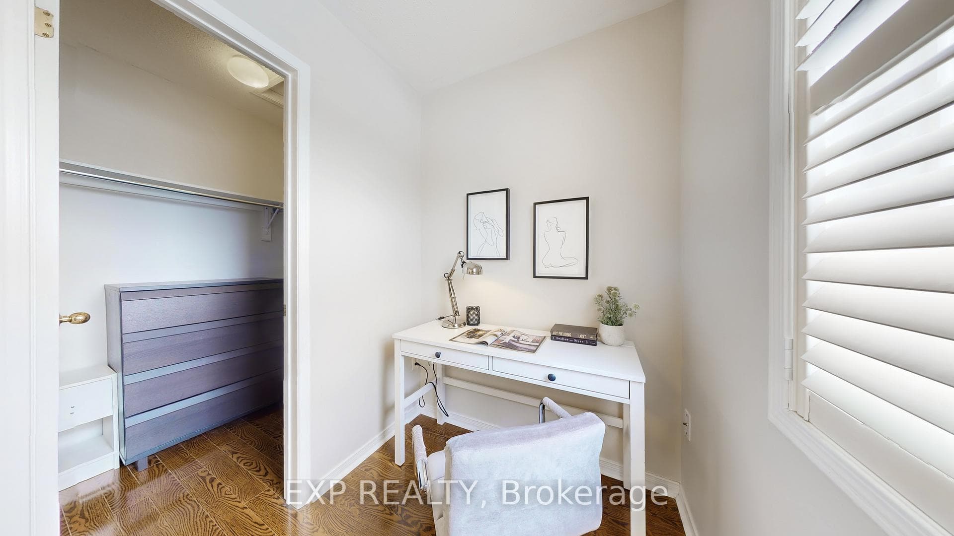 465 Bur Oak Avenue photo 27