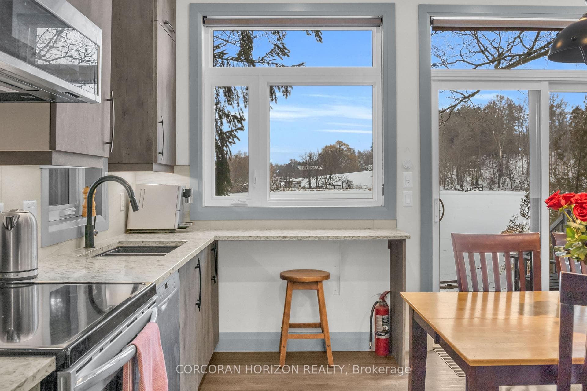 21 Cottage Lane photo 9