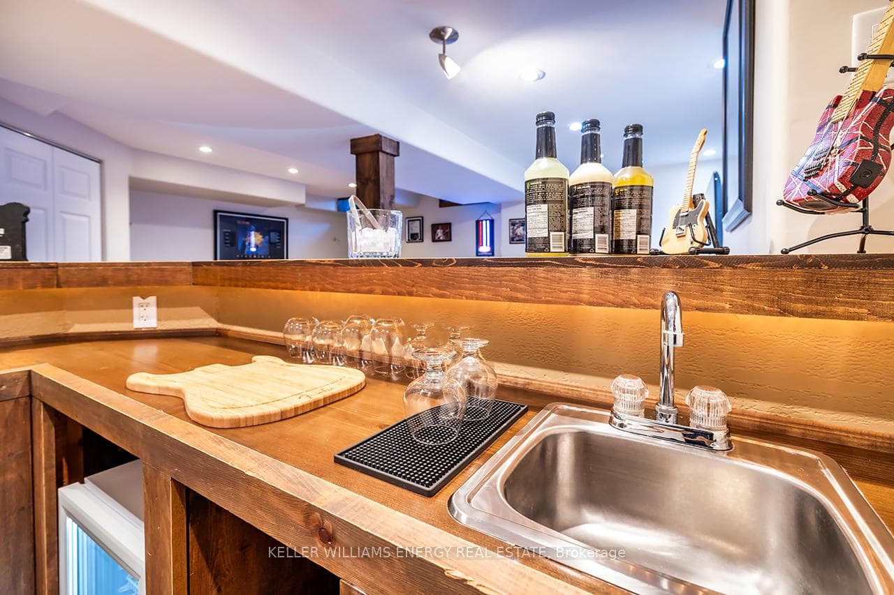 Wet bar