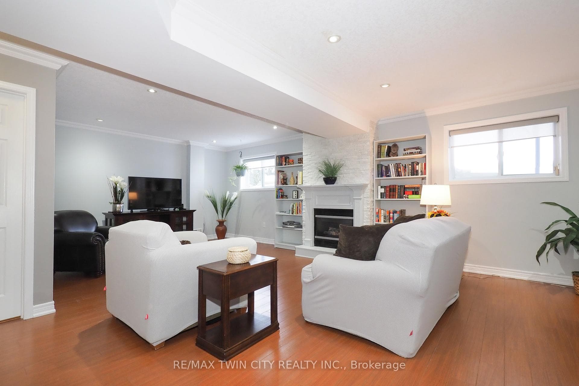 439 Langlaw Drive photo 29
