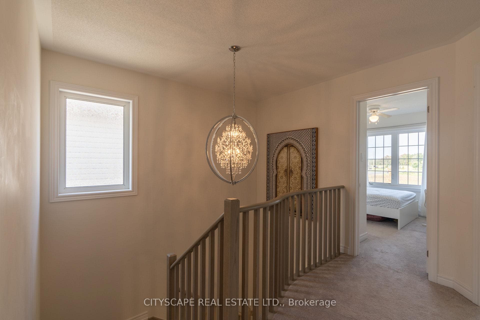 353 Stewart Street photo 16