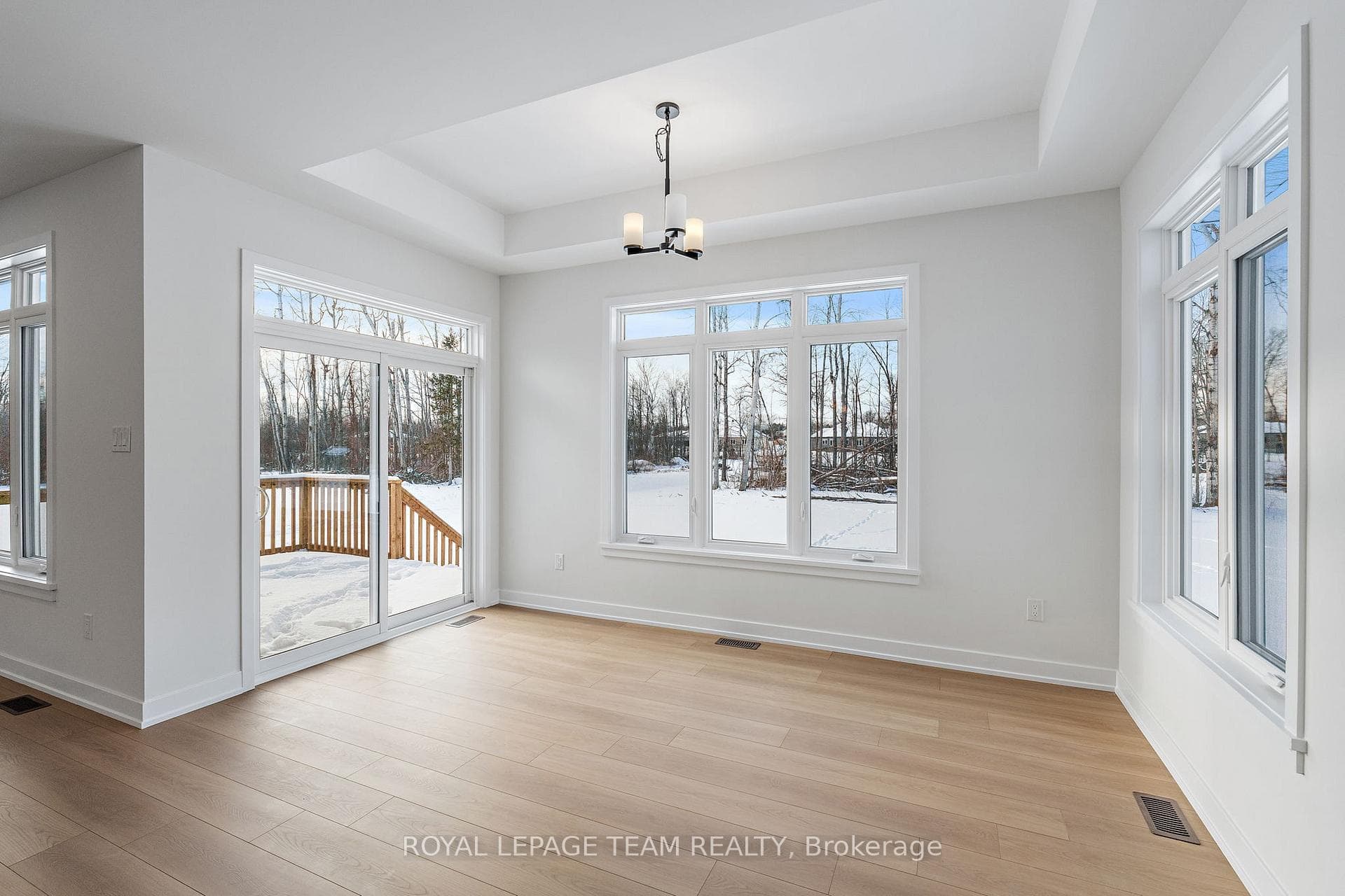 46 TENNANT Drive photo 18
