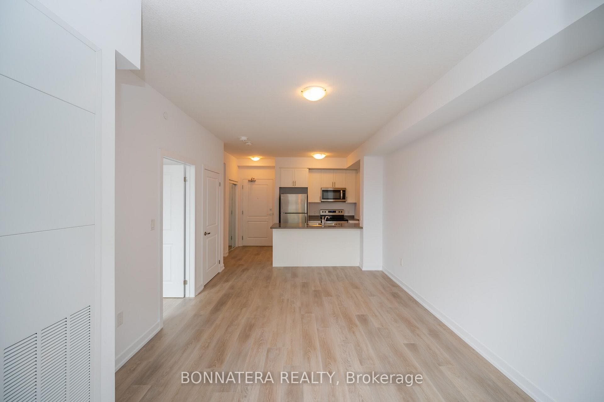 450 Dundas Street Unit 223 photo 7