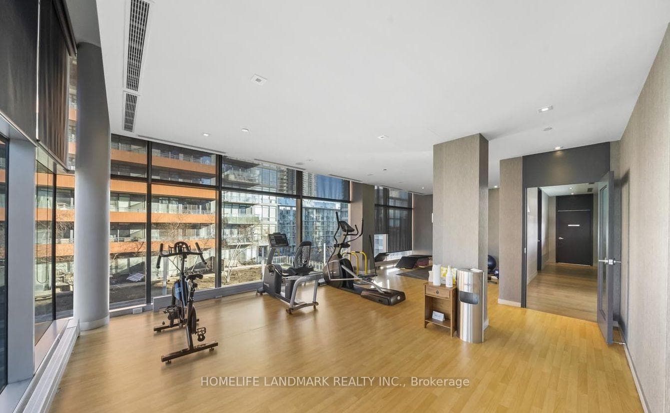 4K Spadina Avenue Unit 1801 photo 7