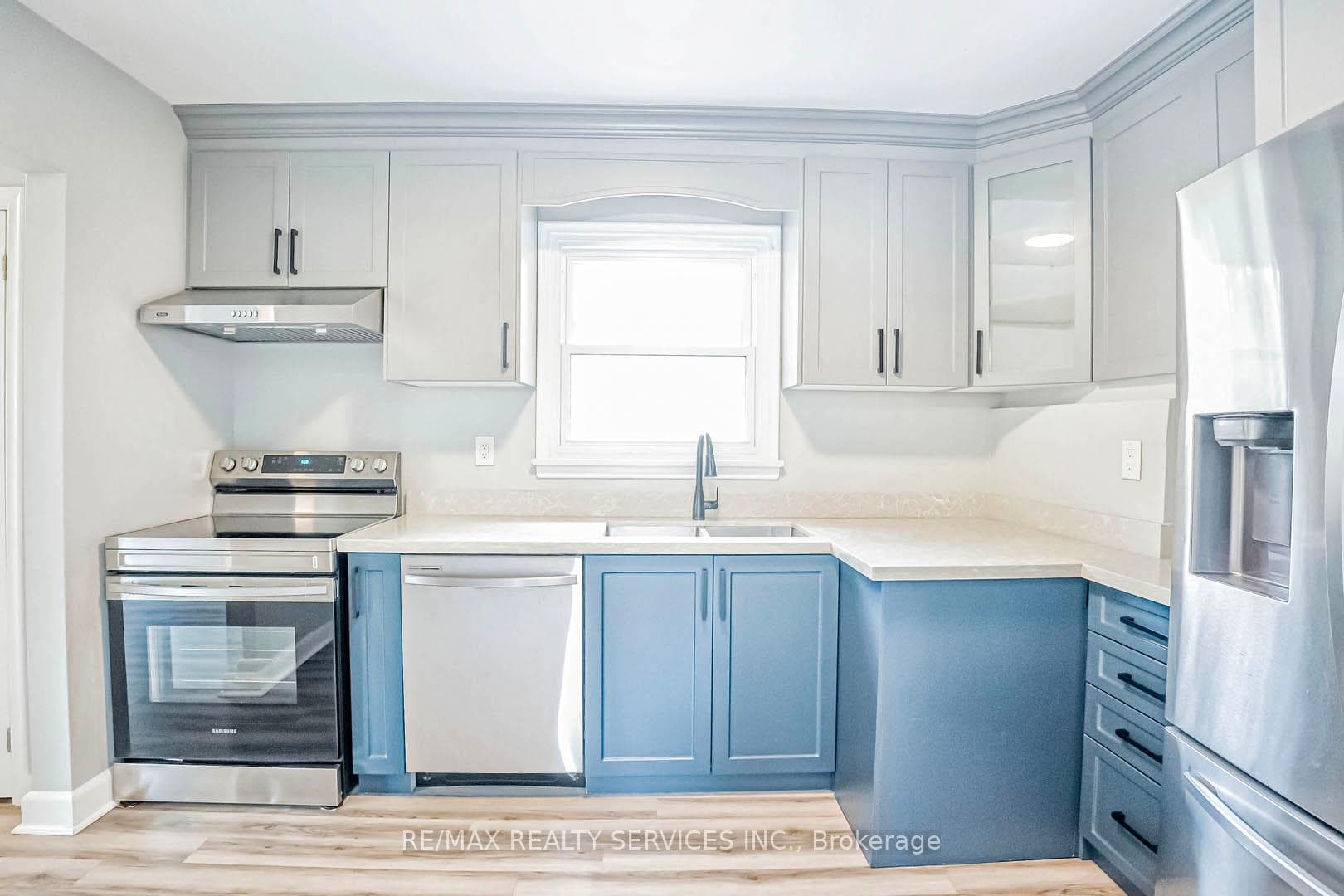 124 Mcmurchy Avenue photo 7