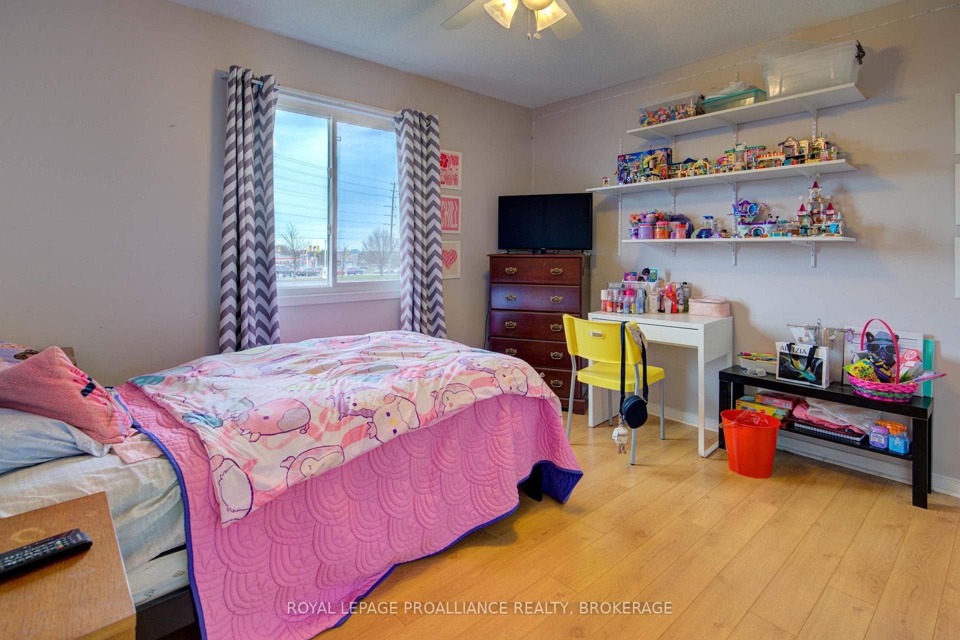 2177 Swanfield Street photo 27