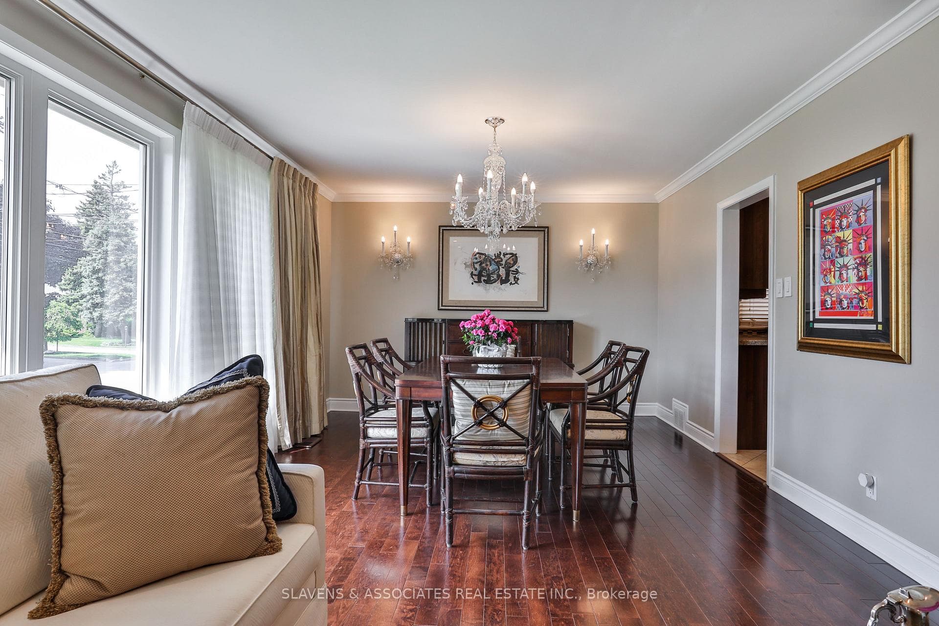 49 Hearthstone Crescent photo 12