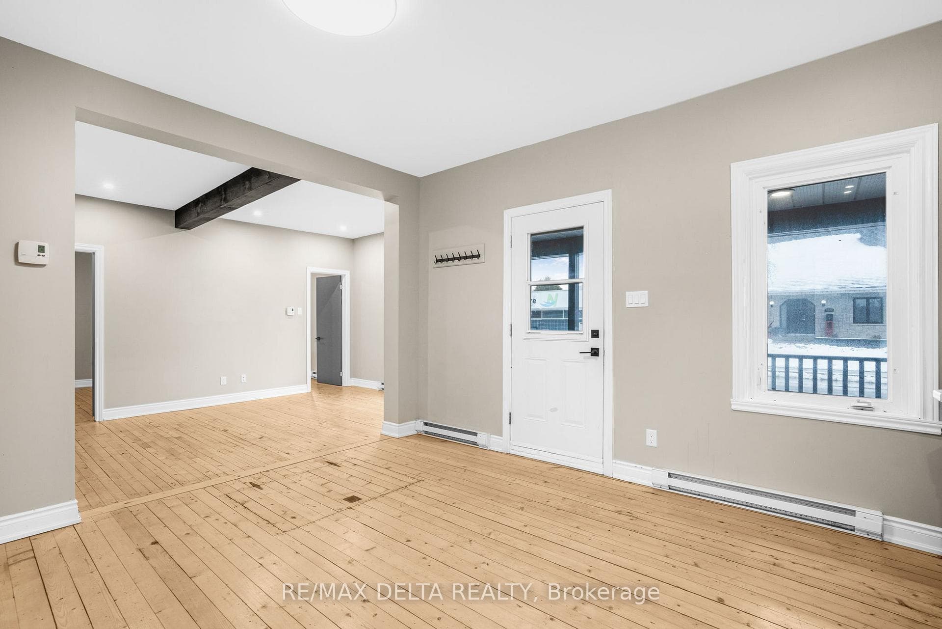 Main floor unit