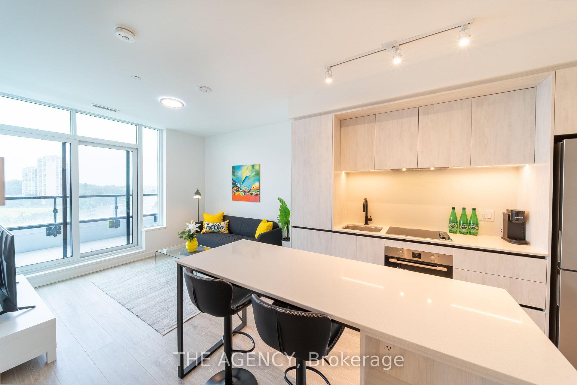 2495 Eglinton Avenue Unit 807 photo 9