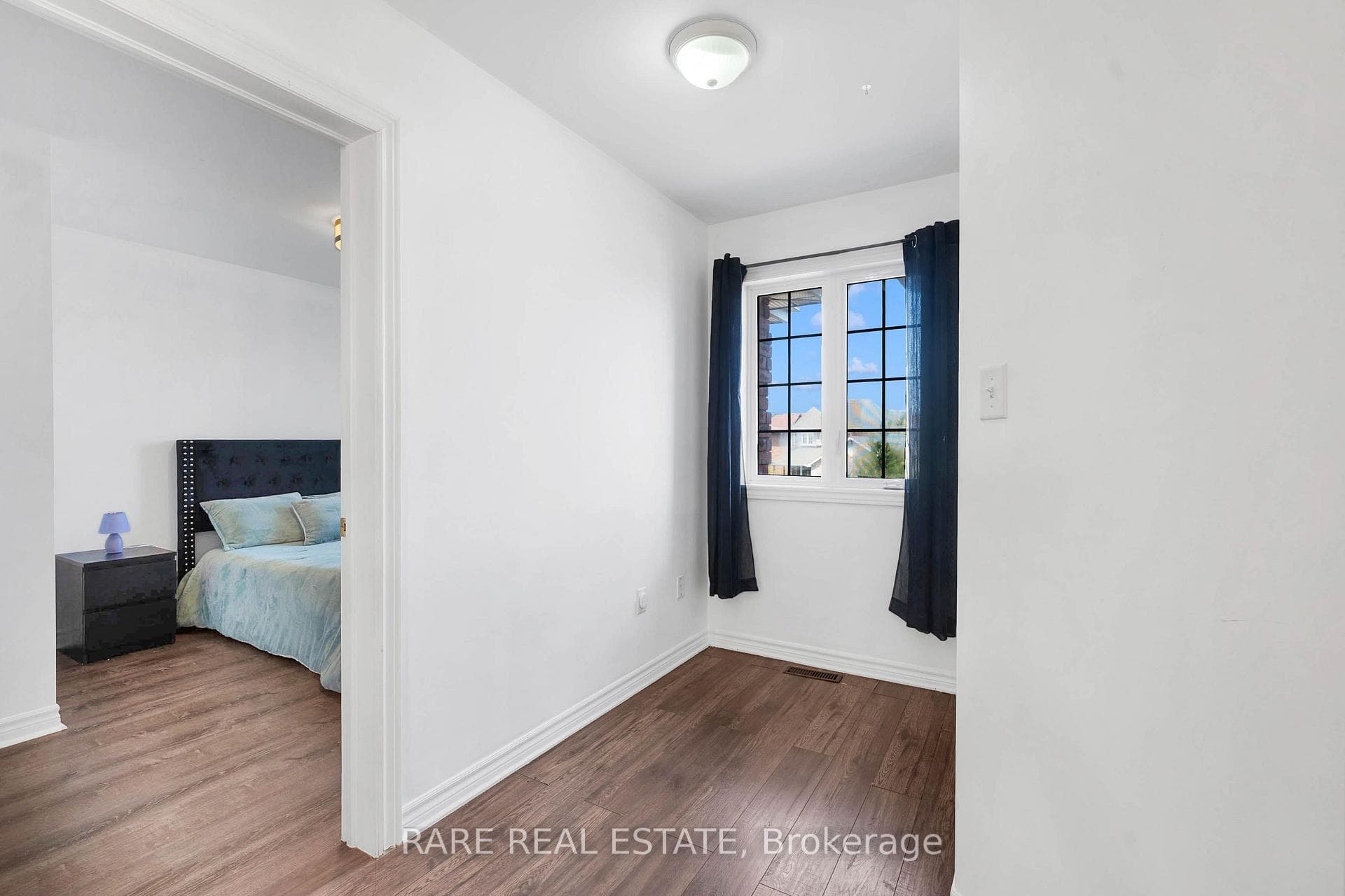 2104 OSBOND Road photo 23