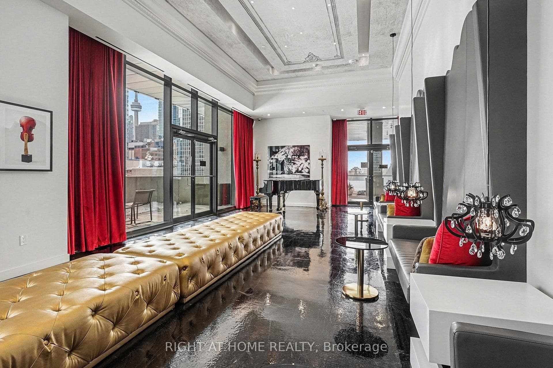 197 Yonge Street Unit 1307 photo 16