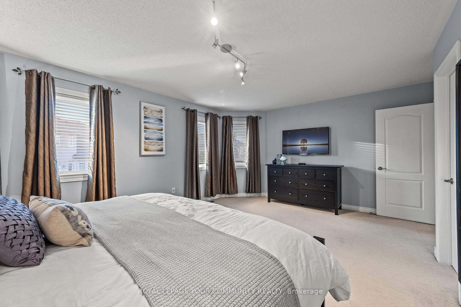 5 Stonebrook Crescent photo 18