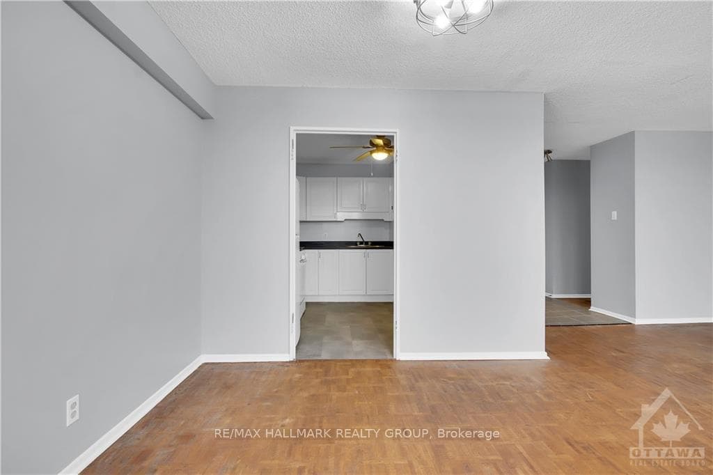1285 CAHILL Drive Unit 907 photo 17