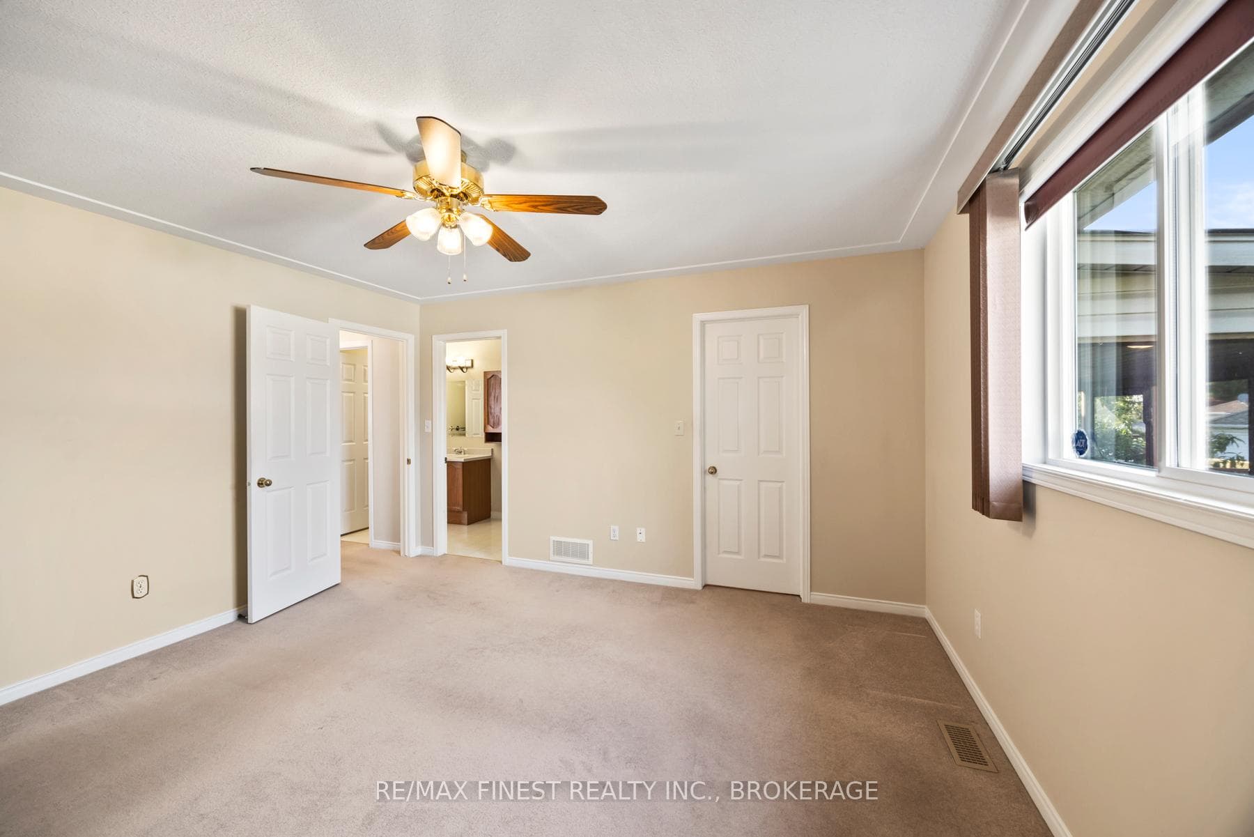311 ELLESMEER Avenue photo 25