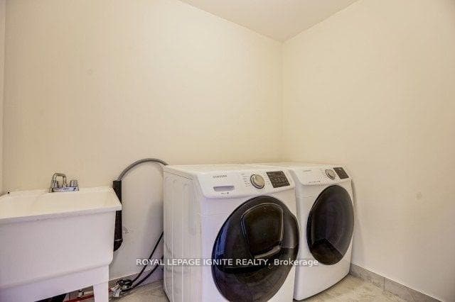 2524 Bandsman Crescent Unit Main photo 26