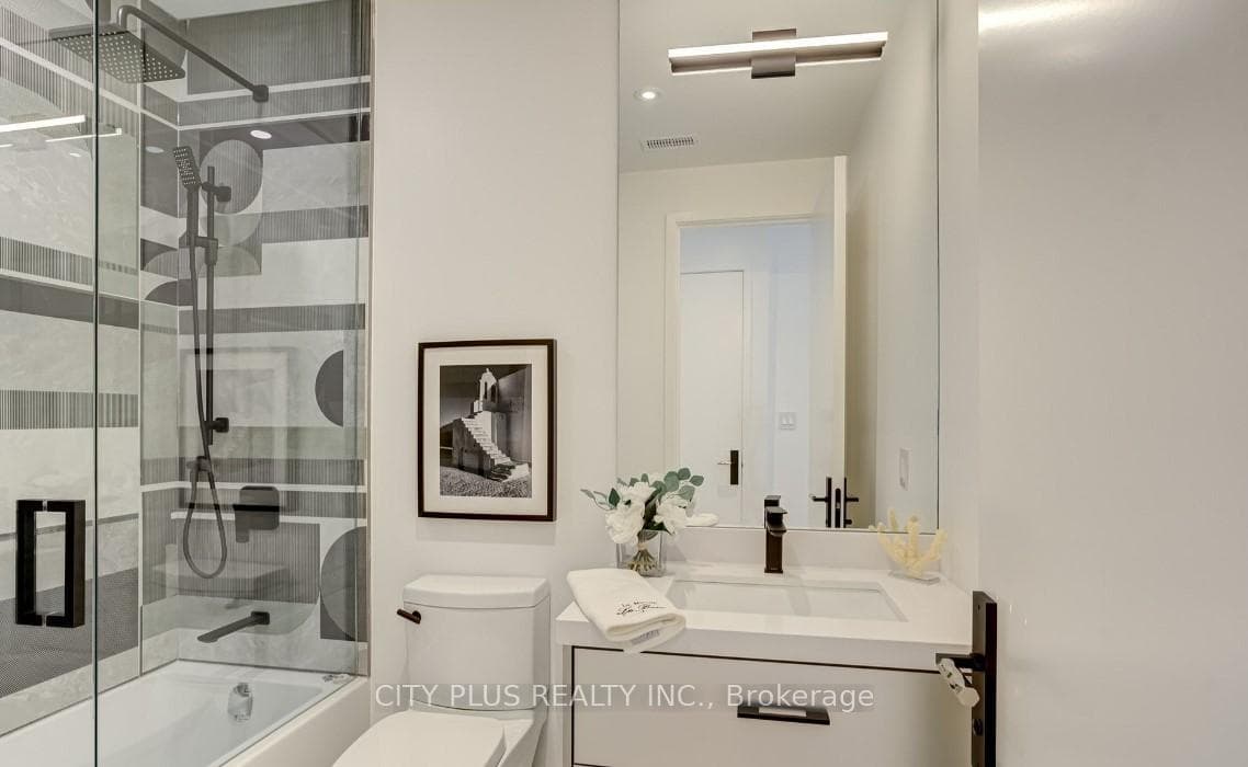 119 Glengrove Avenue photo 18