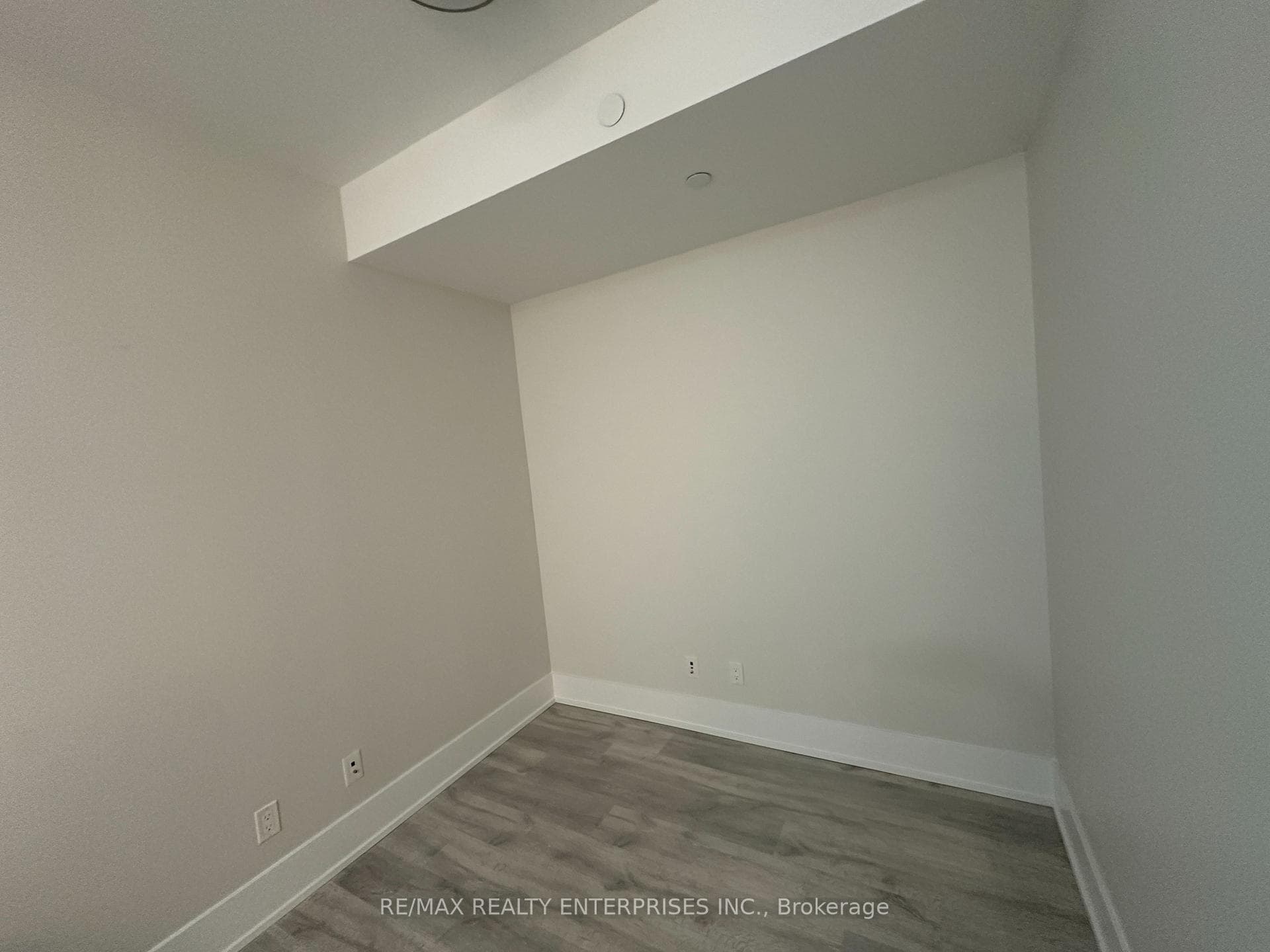 15 Merchants' Wharf N/A Unit 308 photo 17