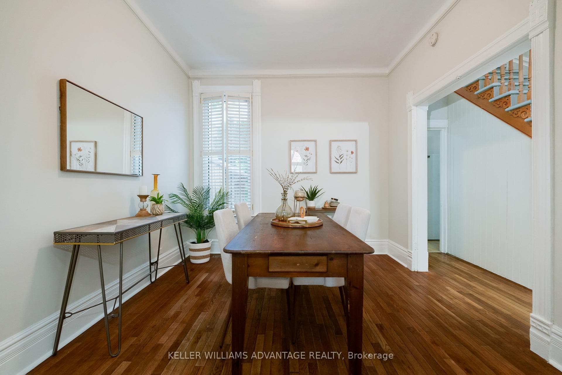 8 Howie Avenue photo 9