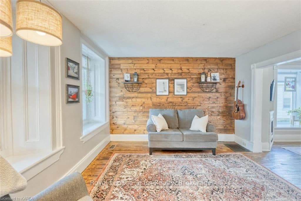164 JAMES Street photo 6