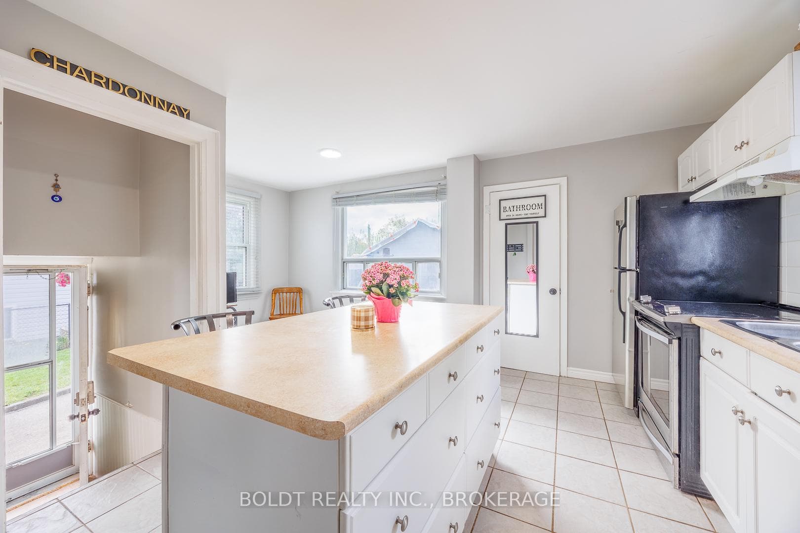 142 CLARA Street photo 9