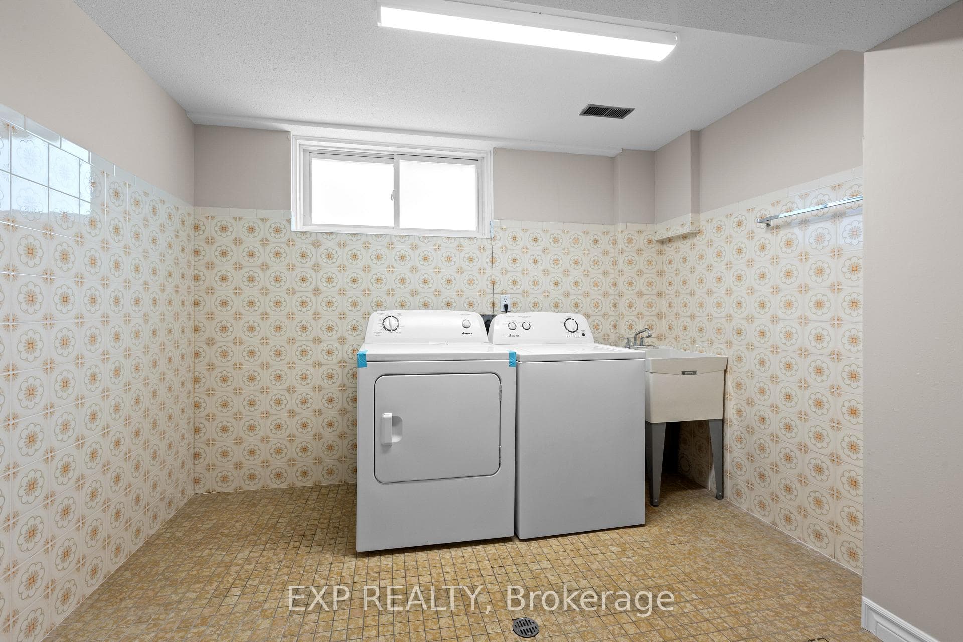 869 Maryland Avenue photo 34