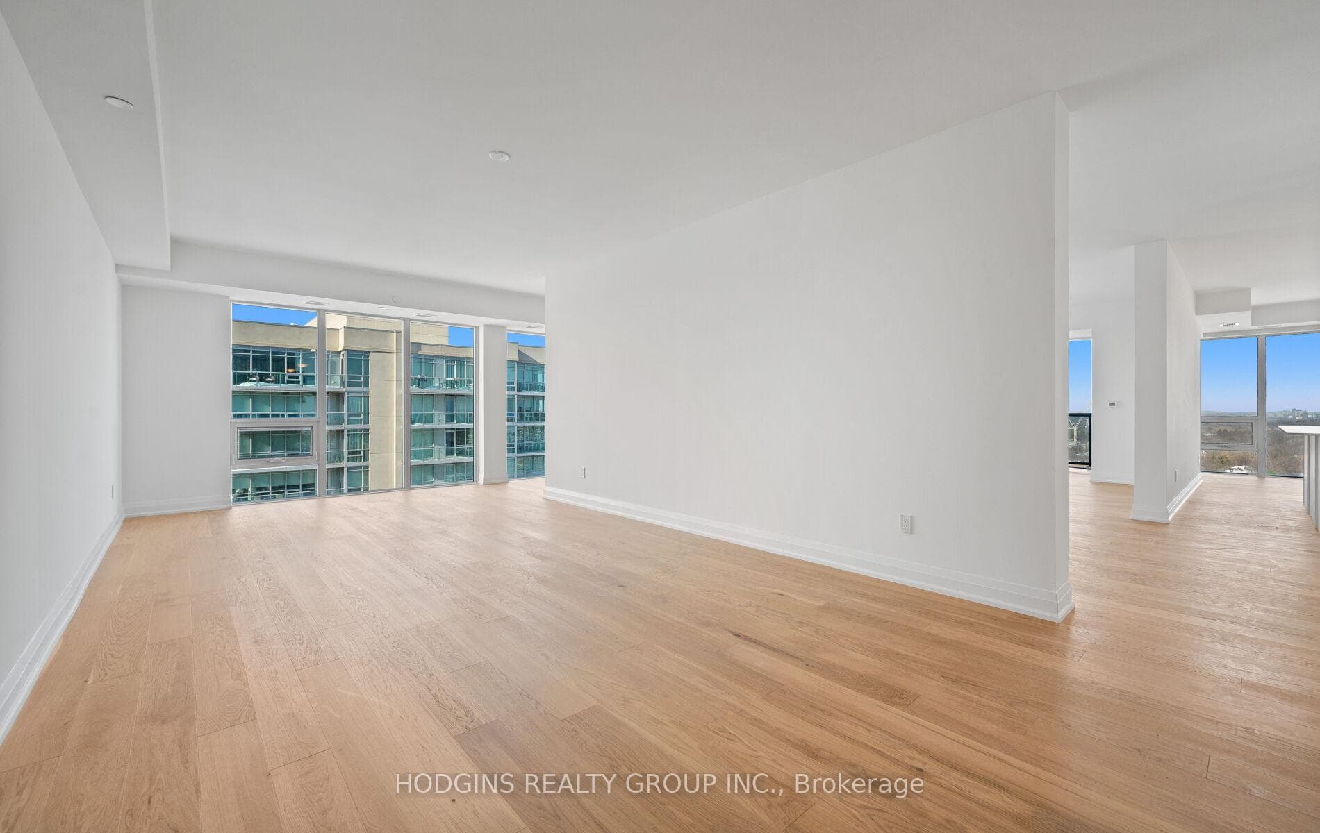 1035 Southdown Road Unit LPH 1801 photo 8