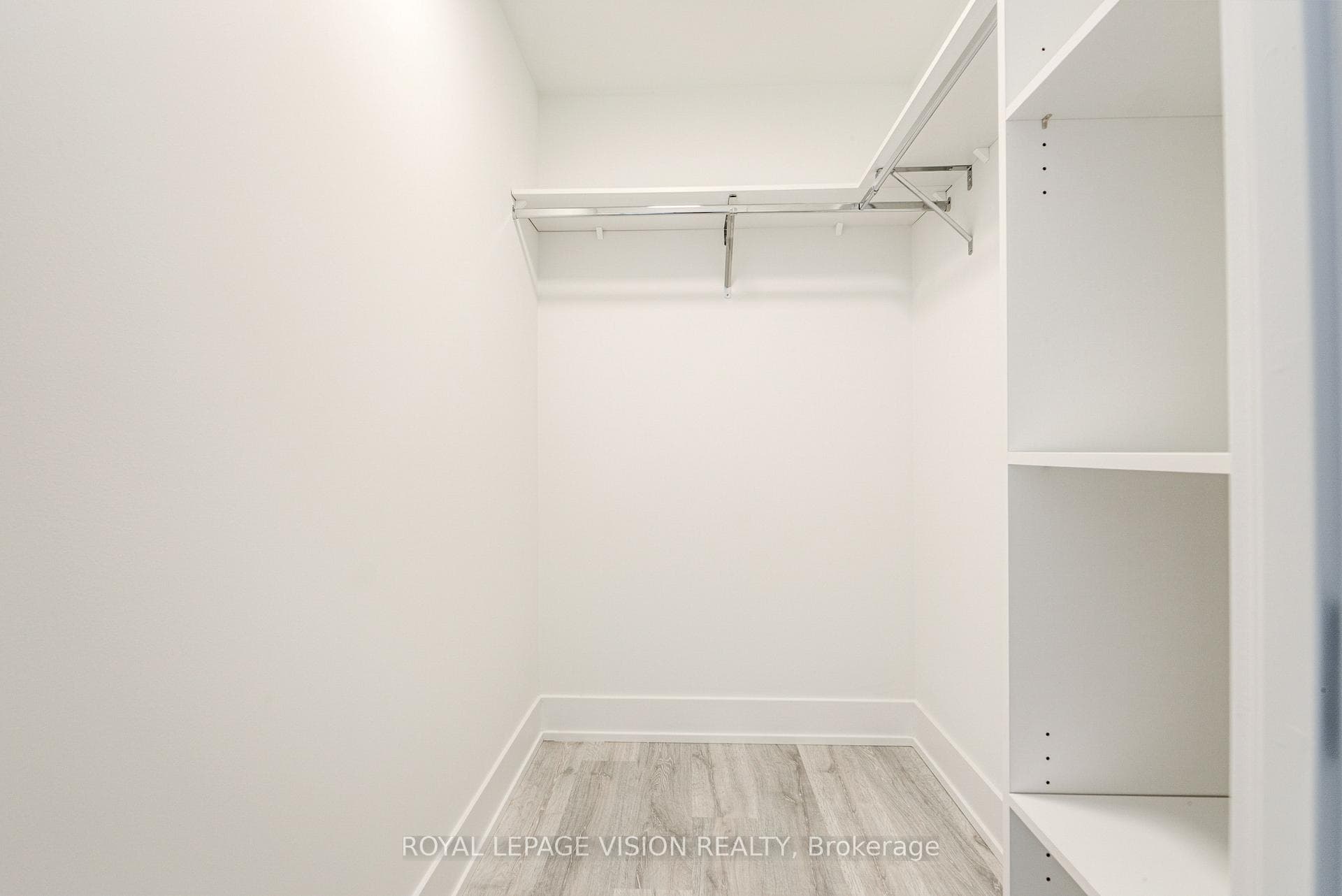 858 Dupont Street Unit 442 photo 25