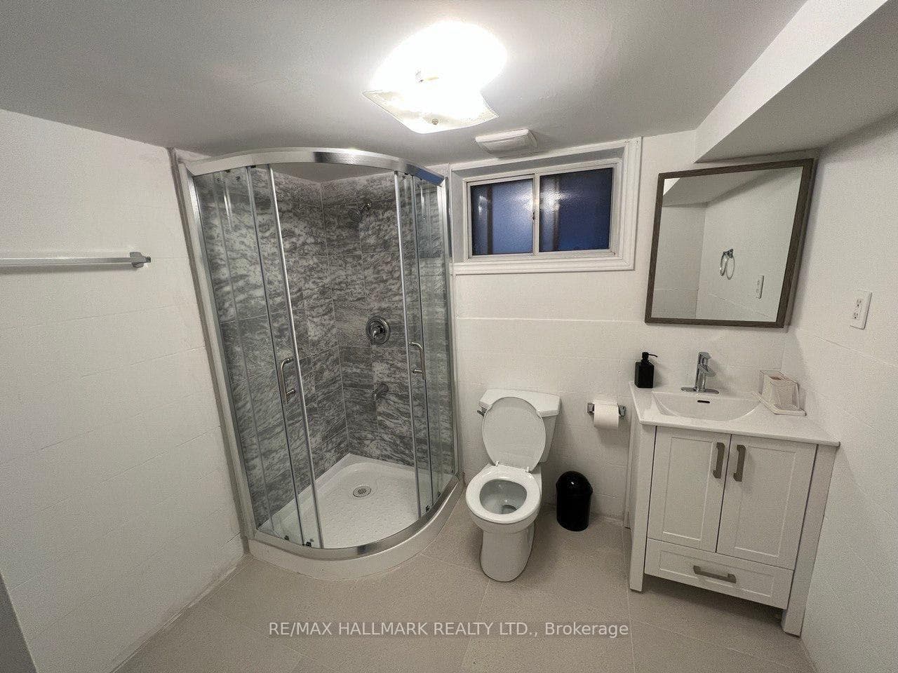 77 Northcote Avenue Unit Basement photo 3