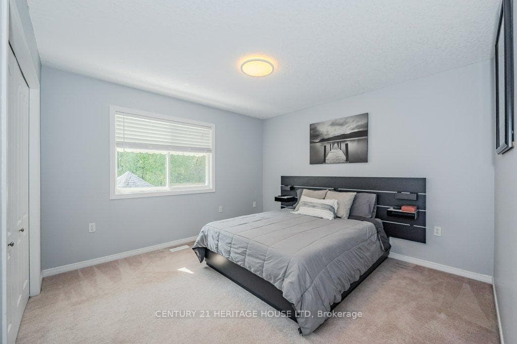5776 7th Line photo 23