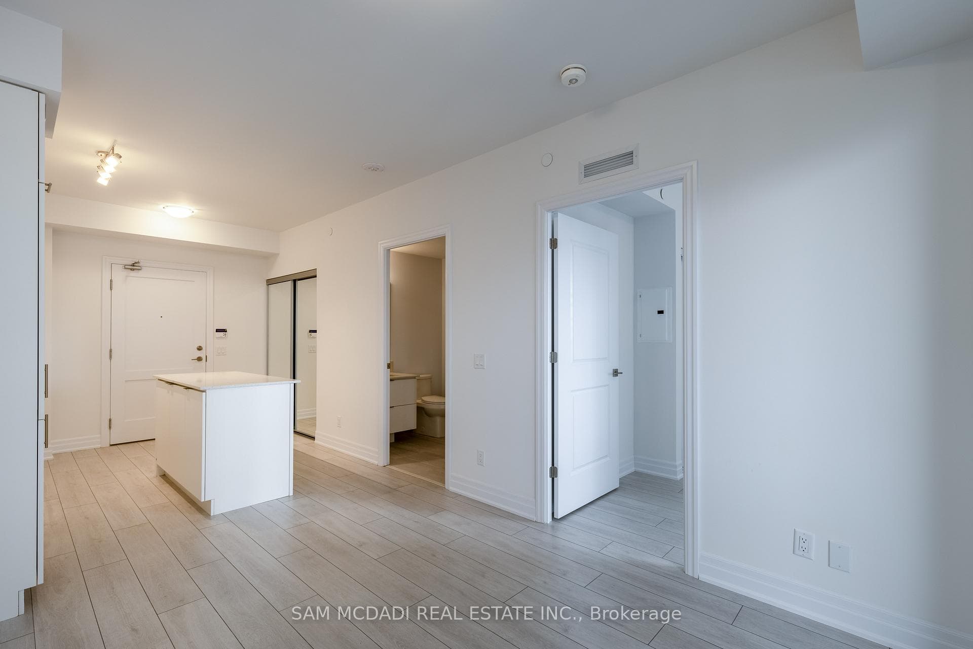 30 Elm Drive Unit 1509 photo 8