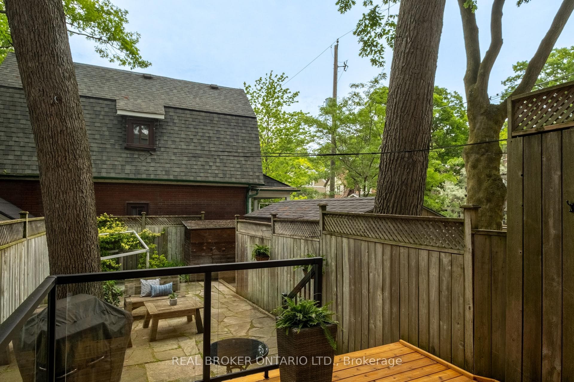 158 Oakcrest Avenue photo 43